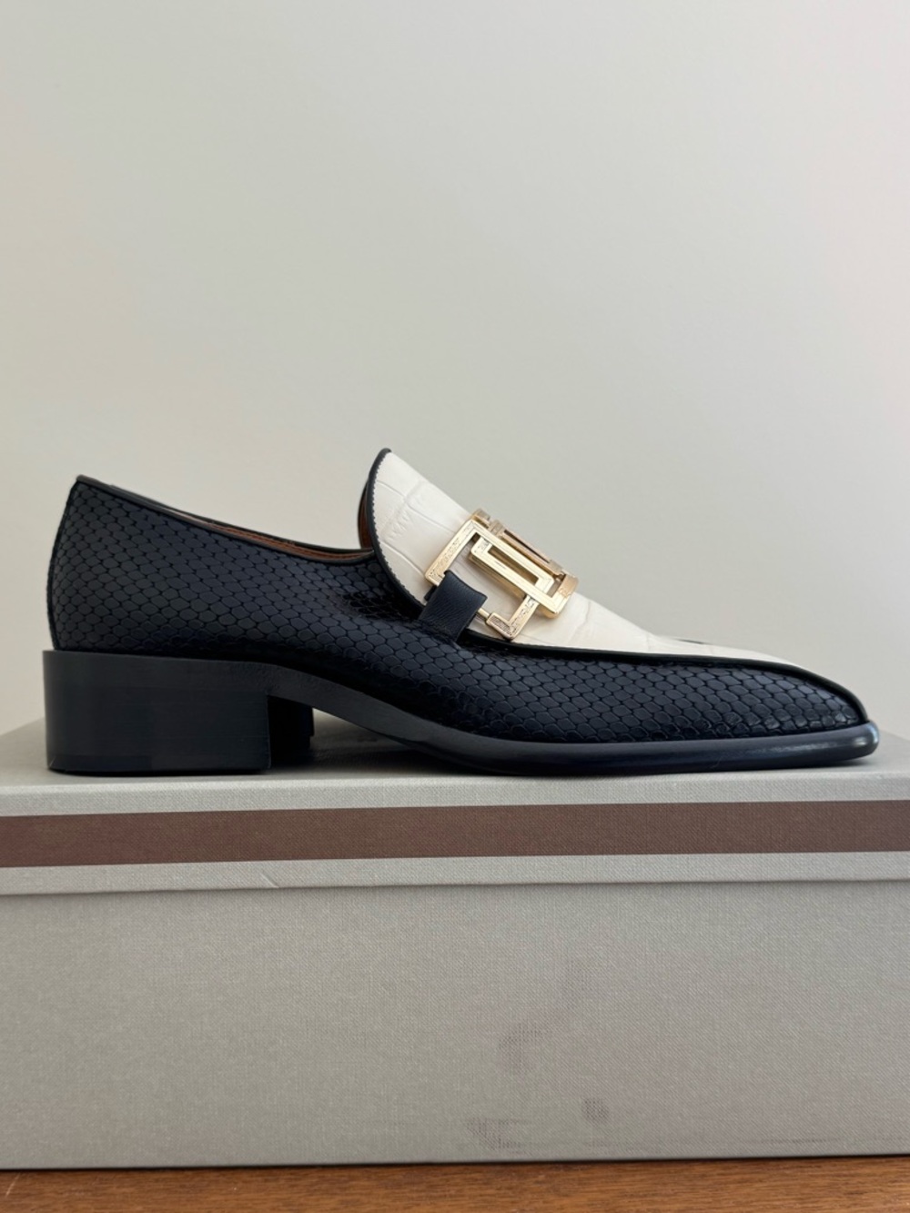 Marni Black and White Leather Loafers - Picture 4 of 8